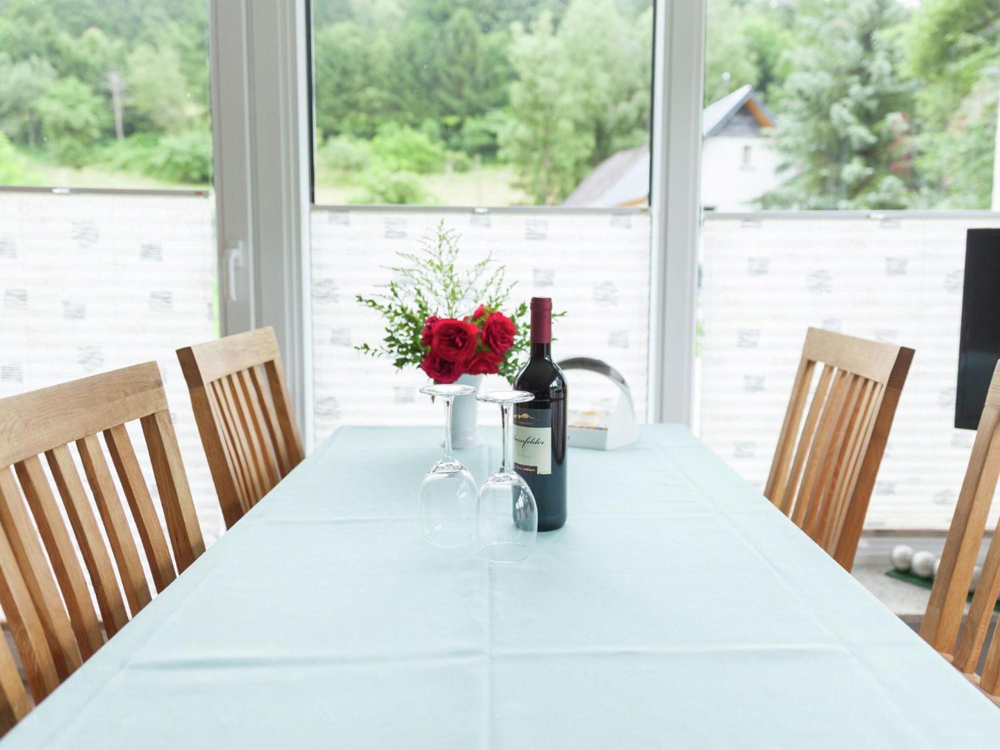 Apartment With Terrace And View Merschbach Eksteriør bilde