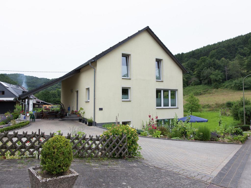Apartment With Terrace And View Merschbach Eksteriør bilde